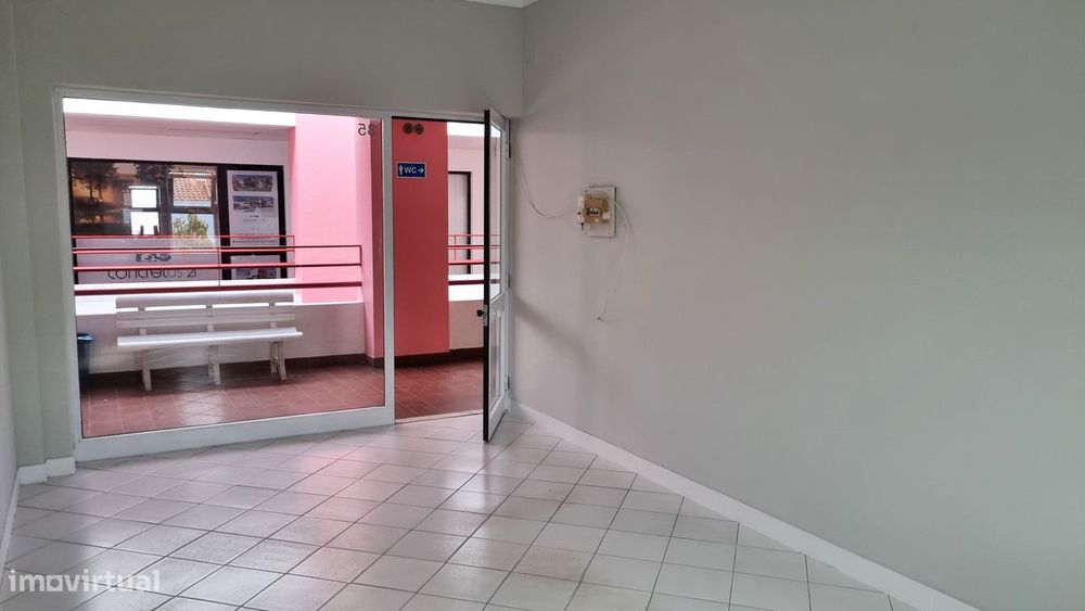 LOJA - CHARNECA (Centro Comercial Duque)