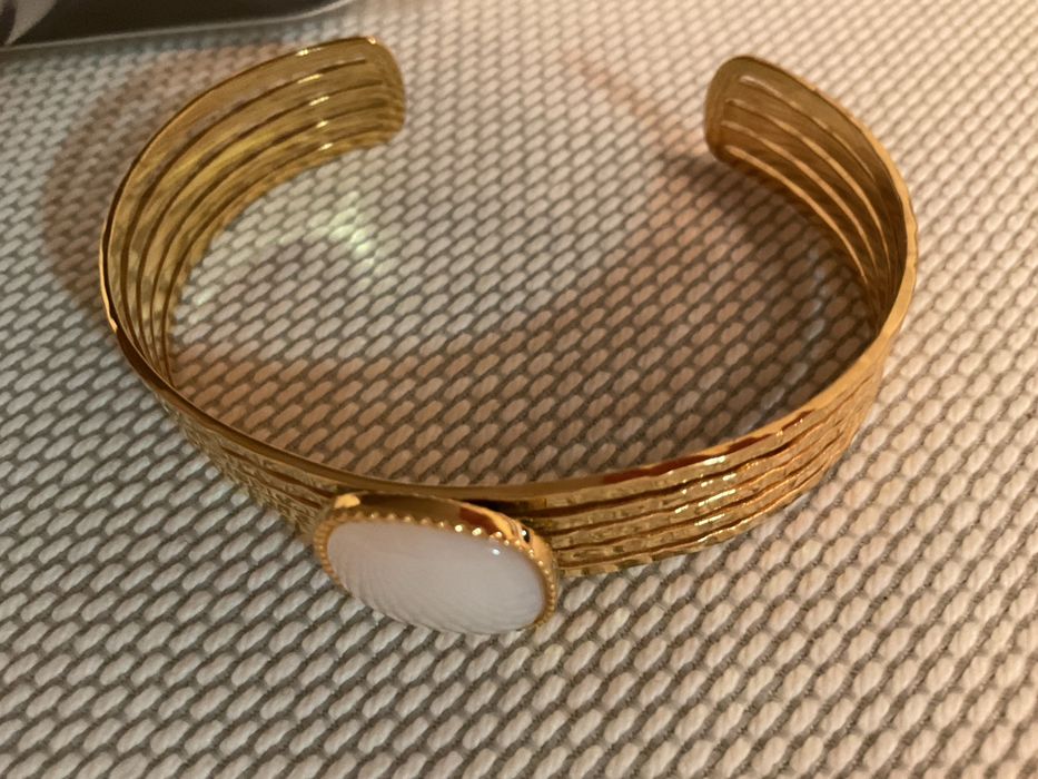 Pulseira dourada, regulavel