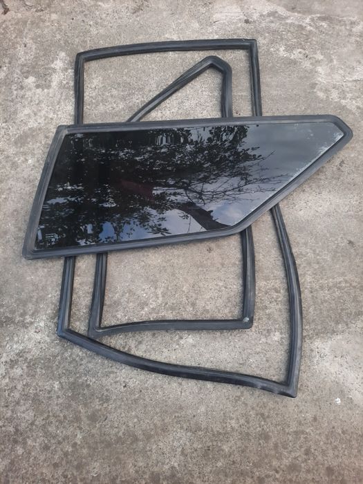 Продам стекла ваз 2108