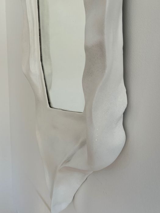 Espelho em gesso branco