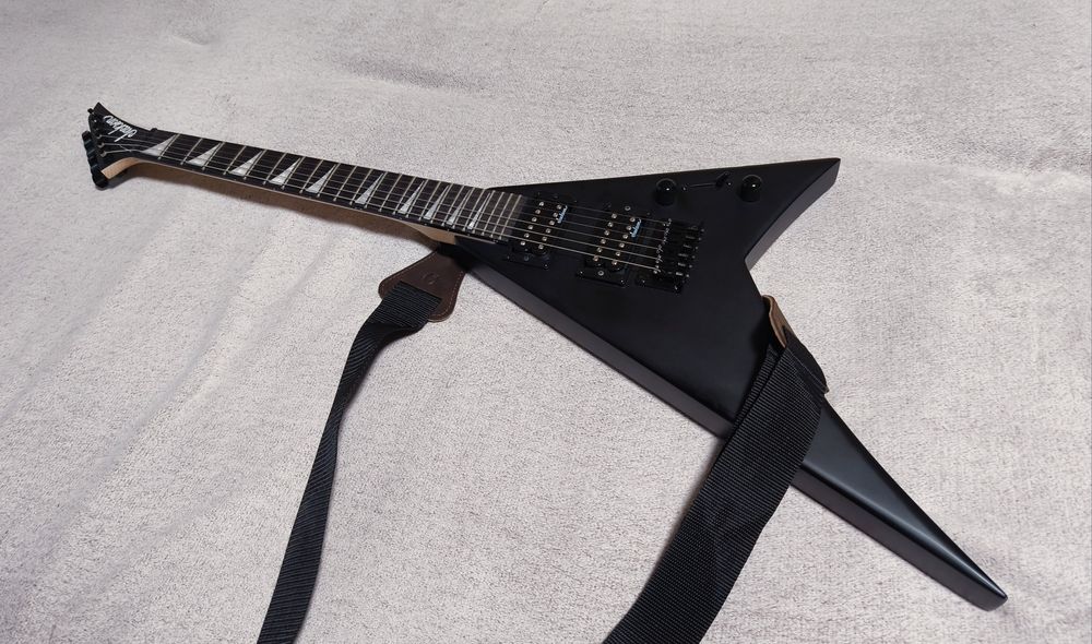 極美品Jackson ProSeriesRhoadsRR GlossBlack jackson rr - Купити музичні інструменти - Ціна на OLX.ua