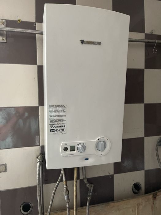 esquentador junkeres a funcionar bem dou garantia sou tecnico