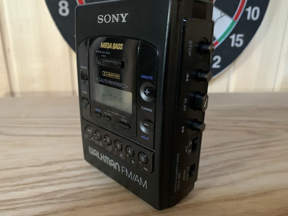 Вінтажний SONY  WM F2085 робочий