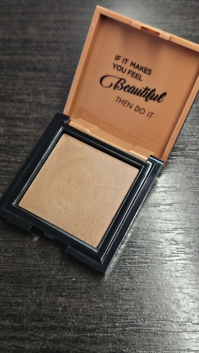 Pastel - Blush Cream, Blendable, Sunlit. Kremowy róż do policzków