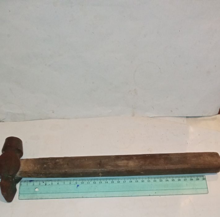 Молоток  стальной  цена - 70 грн