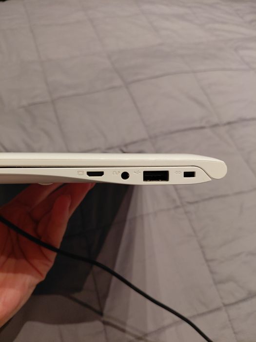 Notebook samsung 905S biały