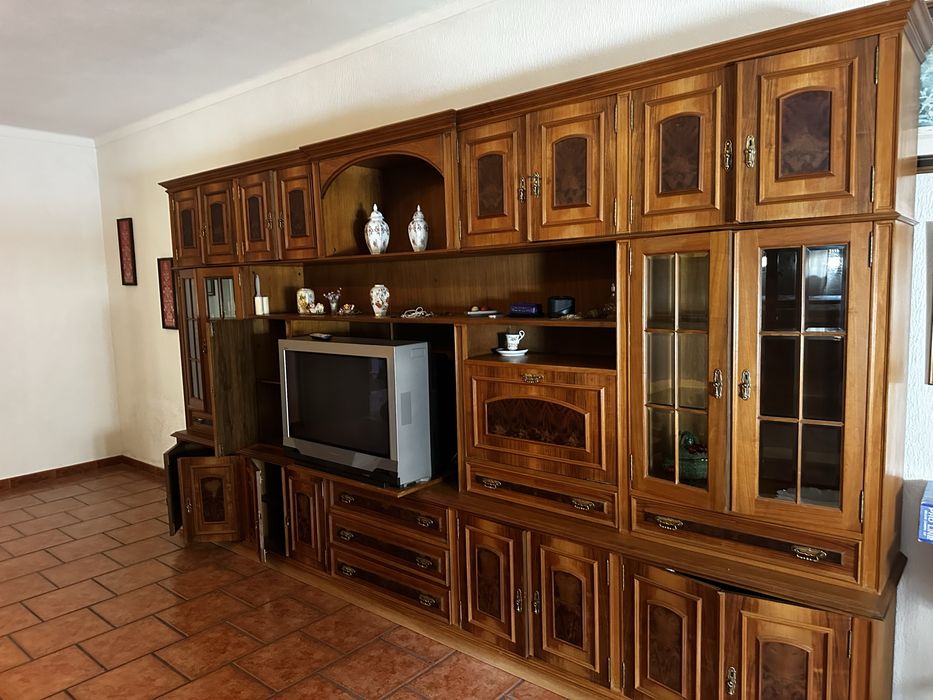Movel classico de grandes dimensoes