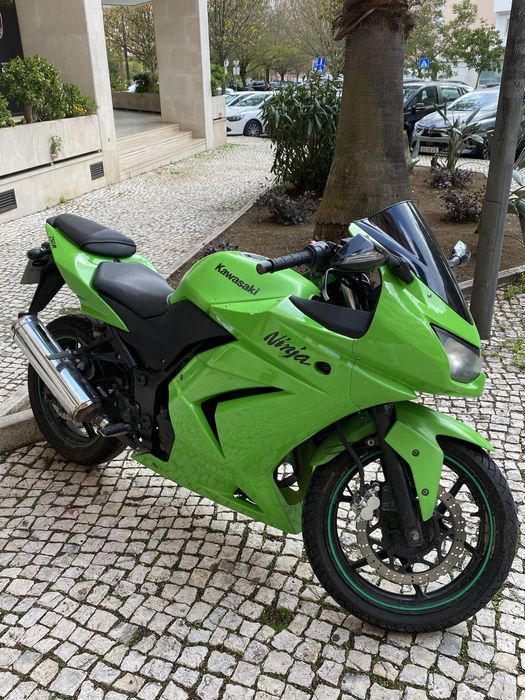 Kawasaki ninja 250r     18.900km