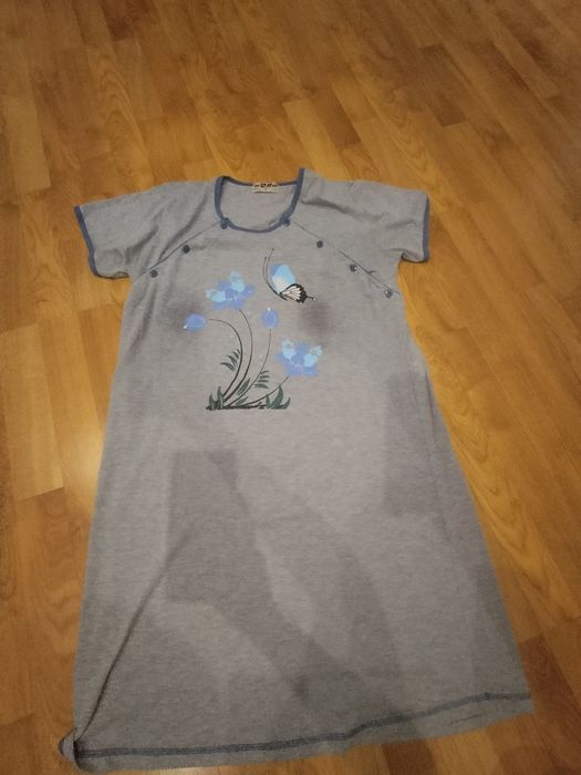 Paka ubrań ciążowych.