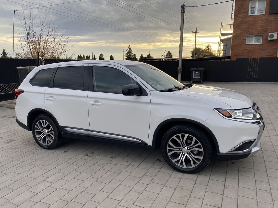 Mitsubishi Outlander 2016