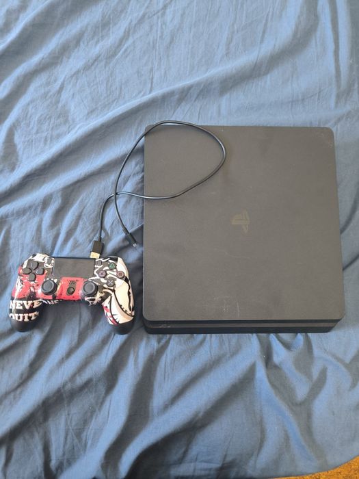 PS4 + 1 Comando Original (Leitor de Discos com Erro)