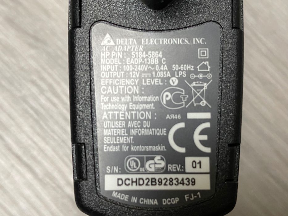 Switch HP 1810-8G J9802A 8 portów zasilanie PoE 10/100/1000