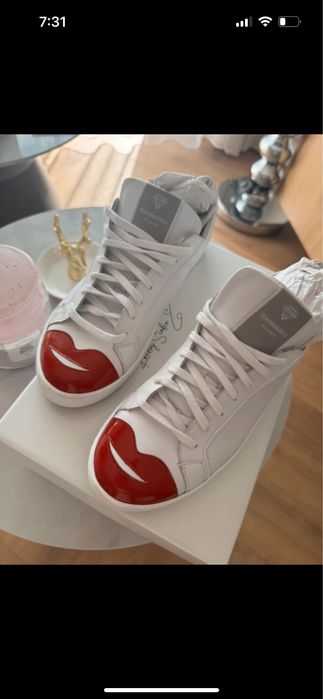 Sneakersy usta skóra naturalna