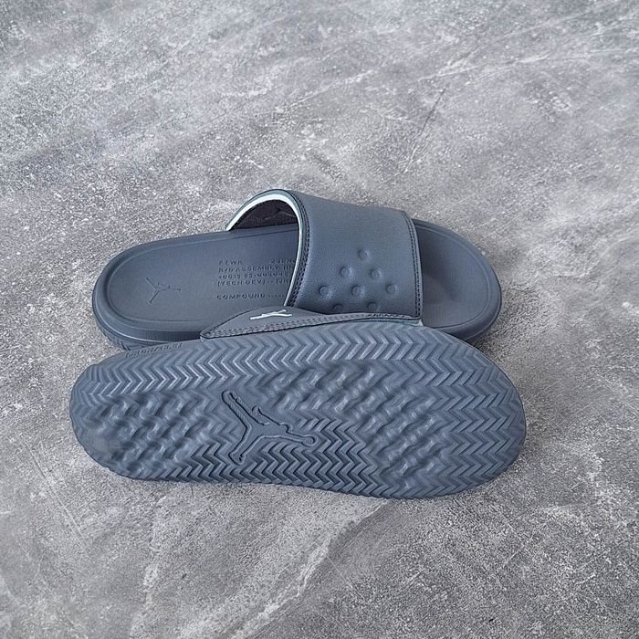 Тапки Jordan original DN3596 001 US6Y EU 38.5