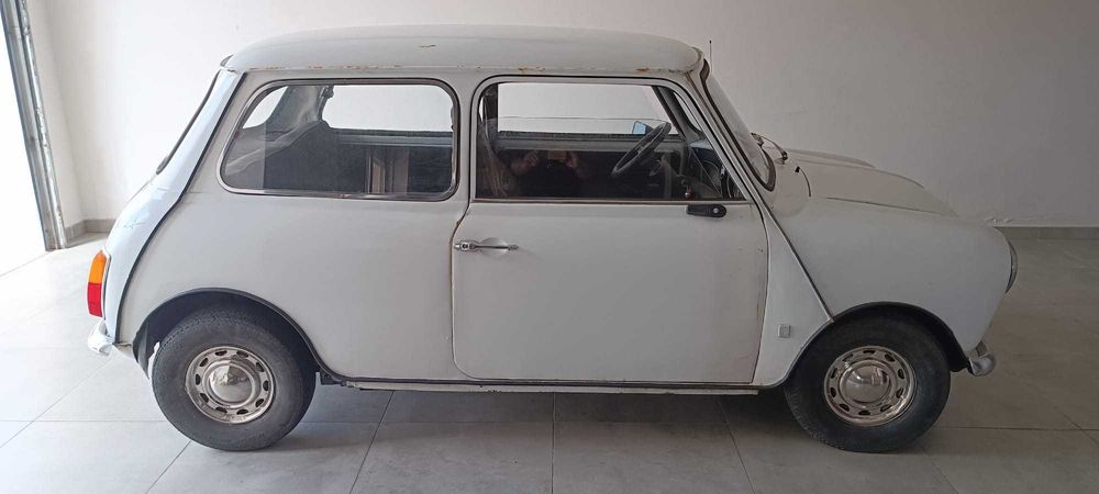 Austin Mini 1000528942565813790721
