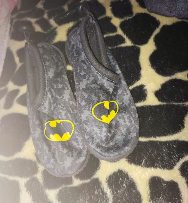 Pantufa Batman menino tamanho 30 bom estado