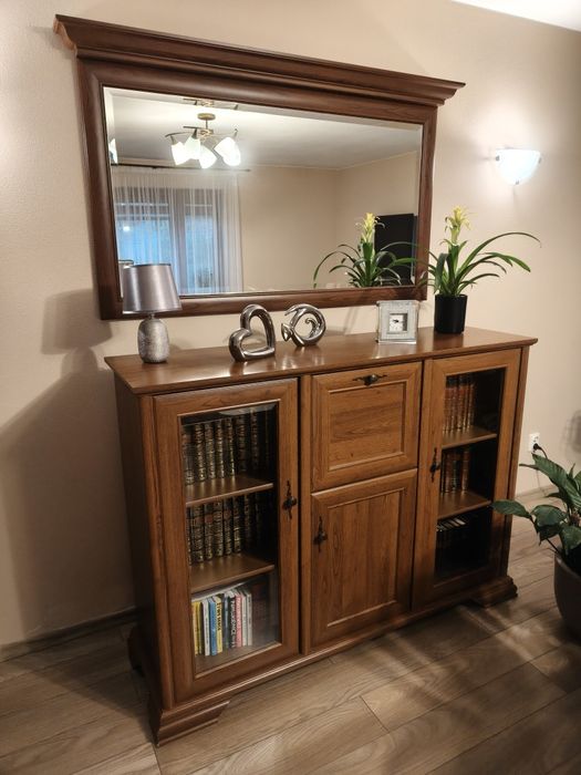 Meble do salonu, komody, witryna, stół z krzesłami
