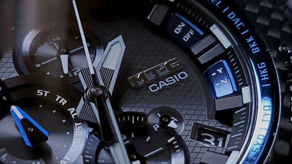 Relógio Casio G-Schock  MTG B1000 Limited Carbon