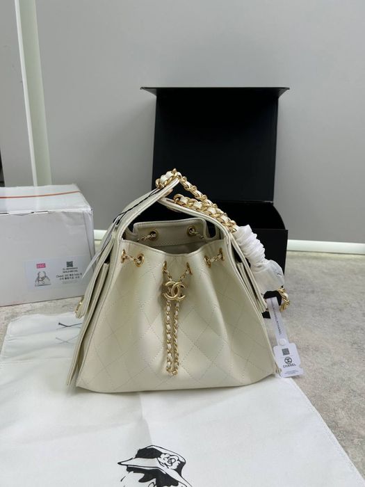 Сумочка в стиоі Chanel