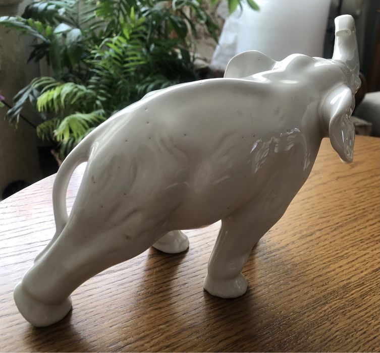 Słoń stary porcelanowy PRL