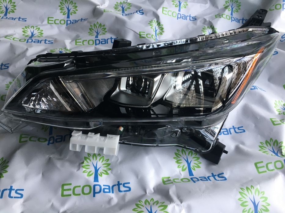 Фари Nissan Leaf ZE1 (USA) галоген та LED