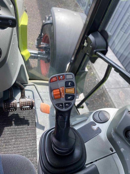 Claas Arion 460, Axion, John deere