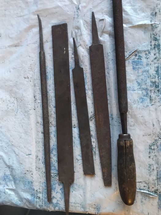 Напильники різні по металу