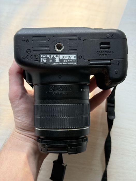 Canon EOS 1200D (Rebel T5) + об’єктив Canon EF-S 18–55mm