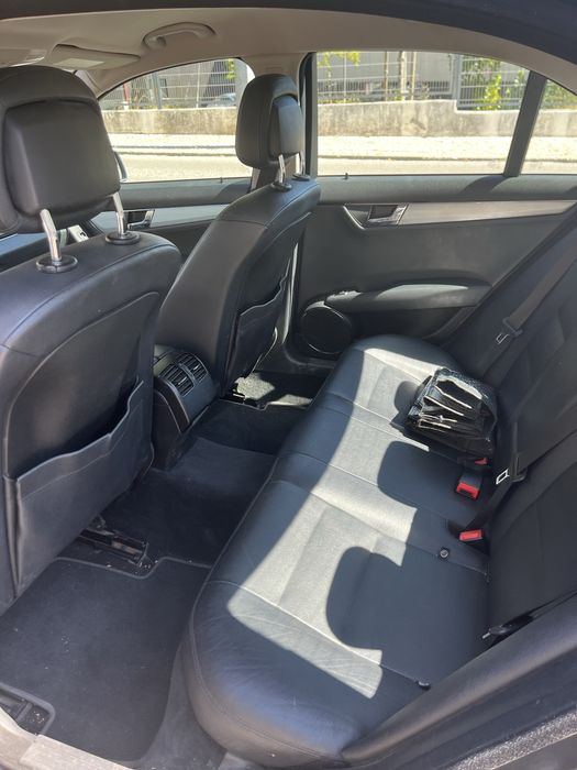 Mercedes C 200.