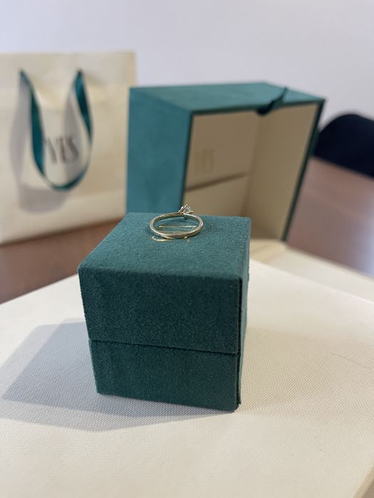 Złoty pierścionek YES diament 0,25ct certyfikat