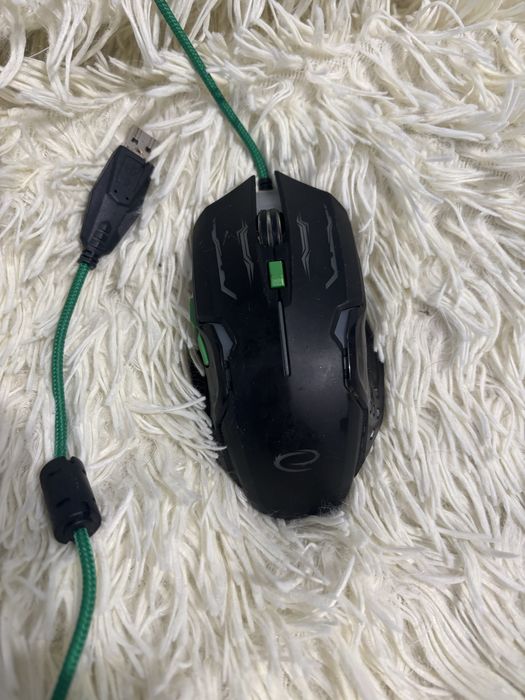 Игровая мышка на шесть кнопок