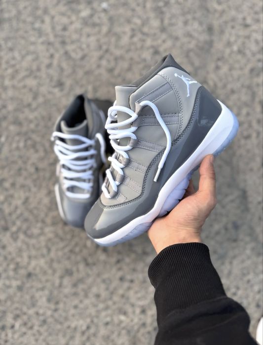 Кроссовки jordan 11 grey black