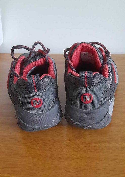 Ténis Merrell tamanho 36