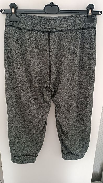 Spodnie dresowe Under Armour roz S/P/CH