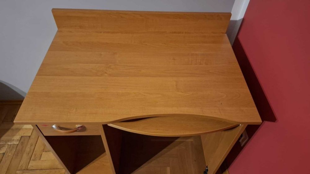 Biurko do nauki komputera