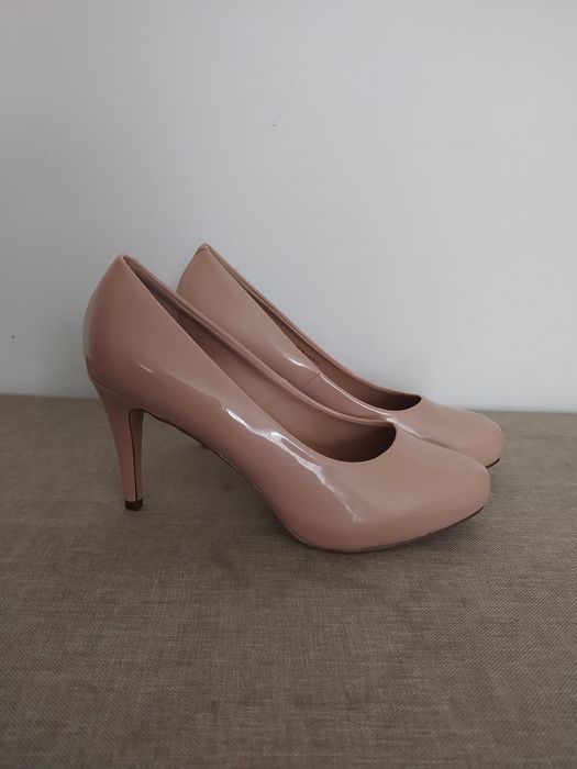 Buty damskie beżowe szpilki na 7,5 - 38