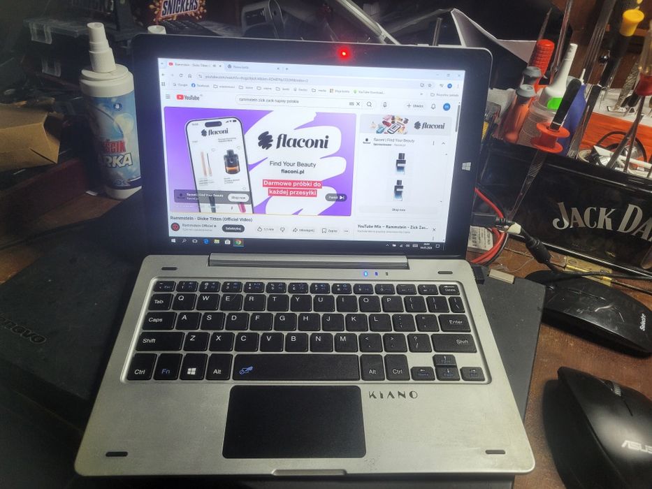 Laptop-tablet kiano