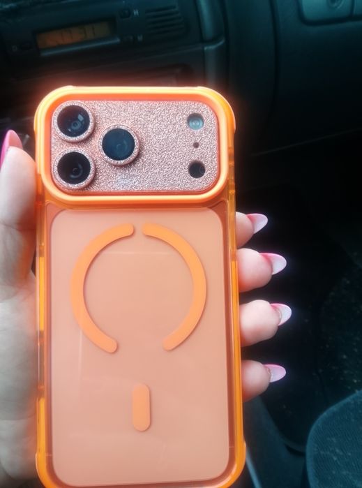 Vendo imitação do iPhone 17 pro max novo suspenso curiosos