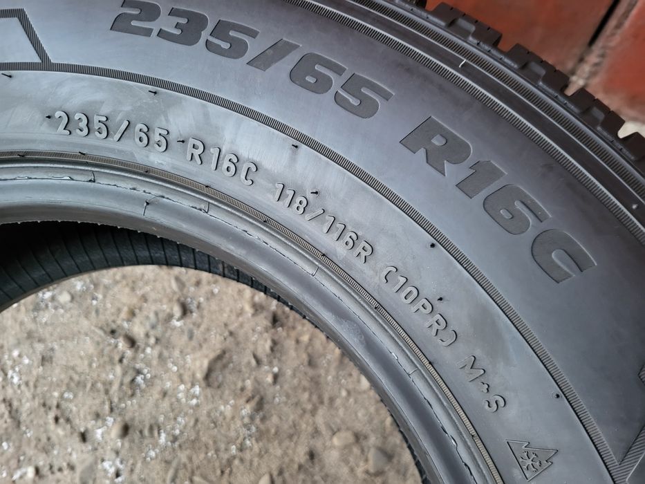235/65/16C R16C Pirelli Carrie Winter 4шт ціна за 1шт шини