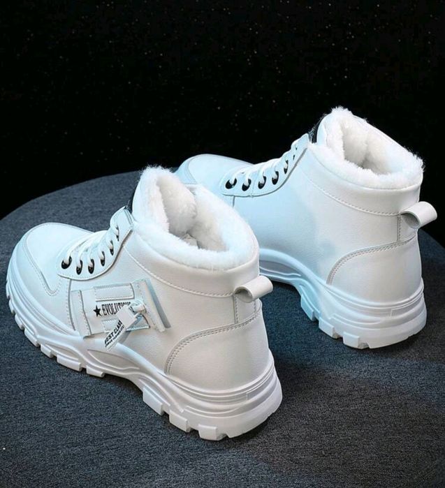 Buty zimowe  śnieżne.