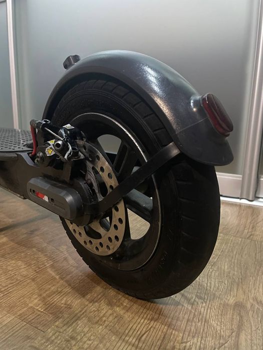 Продаю електросамокат Xiaomi Mi Electric Scooter Pro 2  за ціною 12000