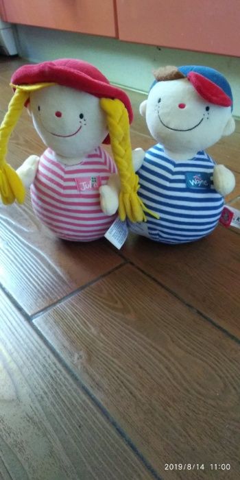 Неваляшка музыкальная