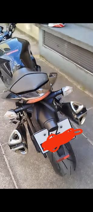 Kawasaki Z1000,preta muito nova 78mil kilometros rodados.