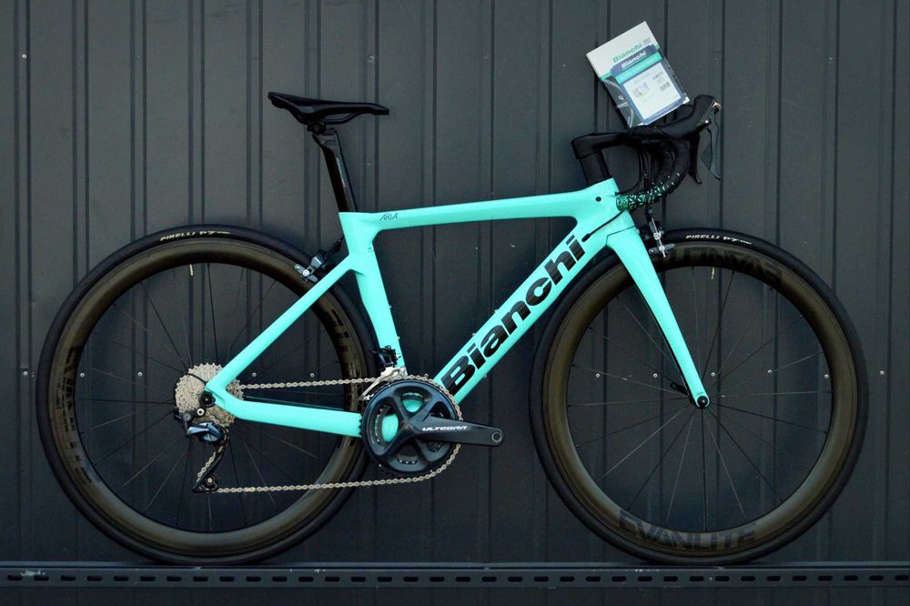 Mały aero BIANCHI ARIA 47 Ultegra szosa szosowy 2x11 stożki celeste