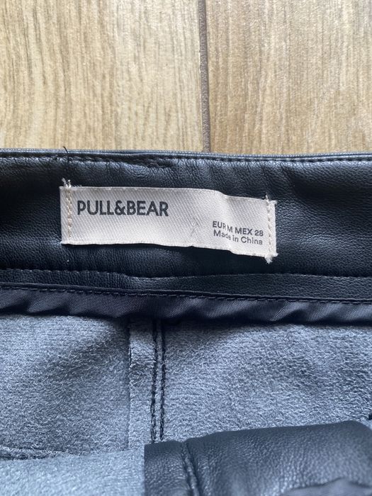 Skórzana spódniczka mini PULL&BEAR 36 S