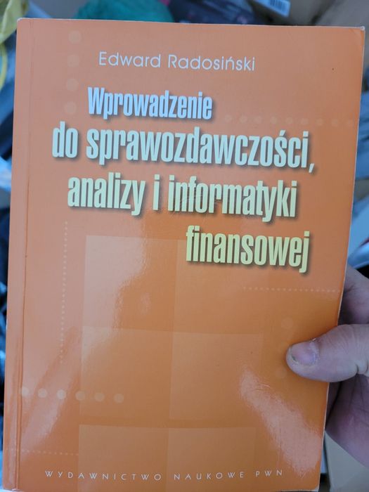 Wprowadzenie do sprawozdawczości analizy i informatyki finansowej