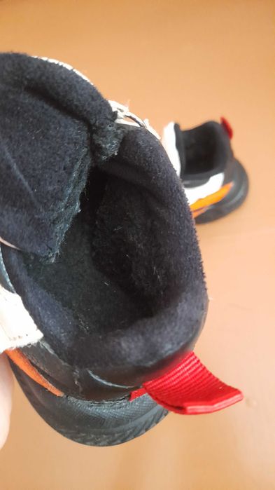 Демісезонні кросівки