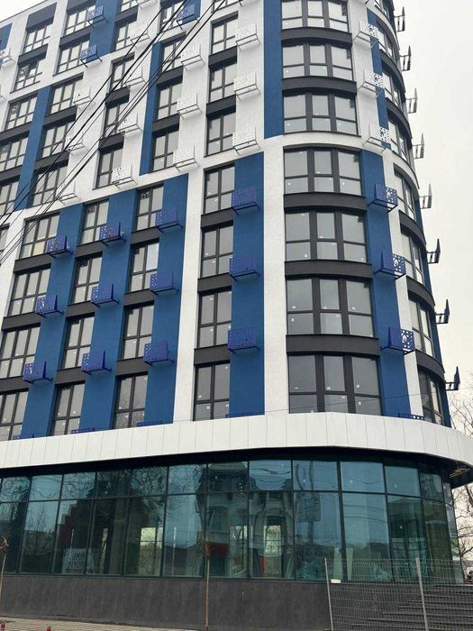 Продаж фасадного приміщеня до 200м2 Славутич Осокорки