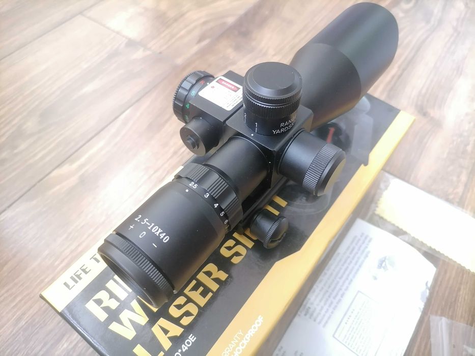 Новий оптичний приціл мінік 2,5-10x40E з ЛЦУ.