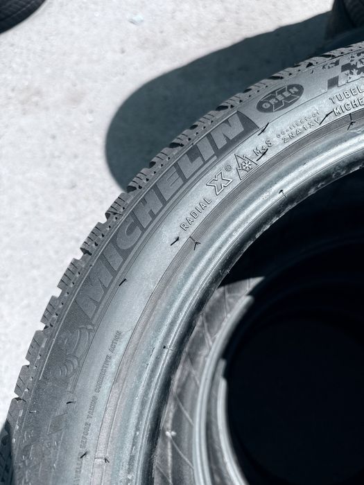 245 45 18 Michelin PA4 ZP 90% 2023 Шини Зима